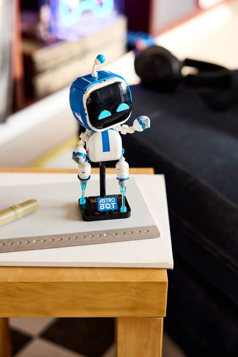 LEGO® Astro Bot™ (40899)