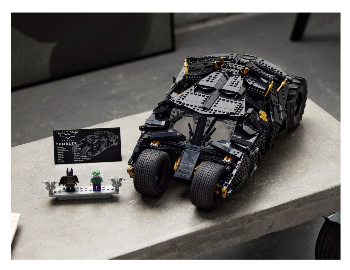 LEGO DC Comics Super Heroes: Batmobile Tumbler (76240)